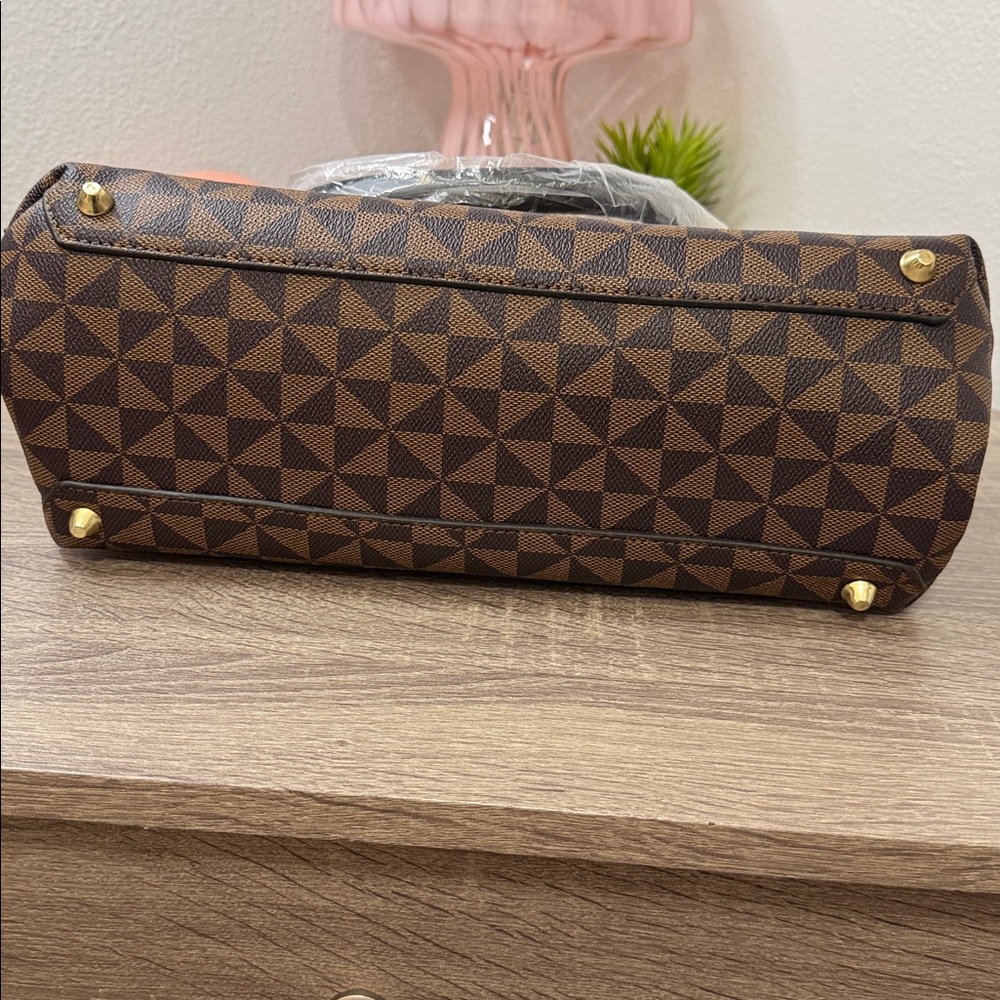 Brown Geometric Tote Bag - Picture 4 of 9